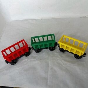 Thomas & Friends 2003 Wooden Railway Yellow & Green Circus Train Car